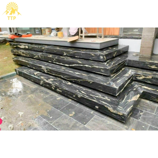 Đá Đen Titanium Gold