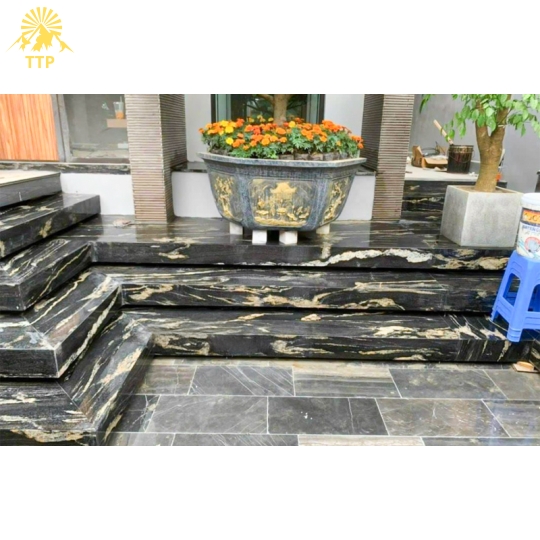 Đá Đen Titanium Gold