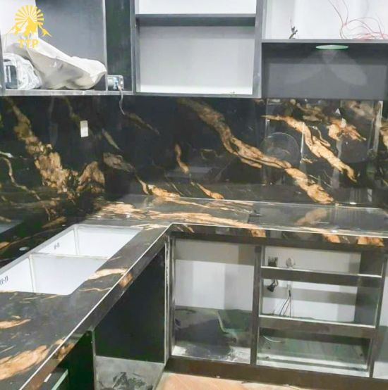 Bếp ốp đá hoa cương 04