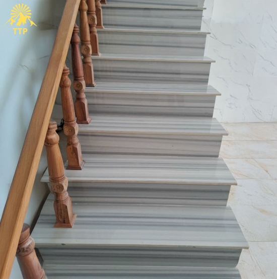 Đá ốp cầu thang 03